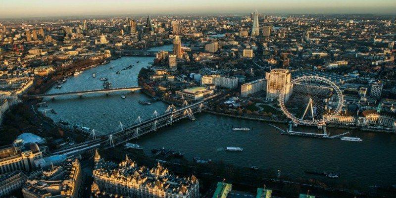 A Shared London Stay in 5 Easy Days